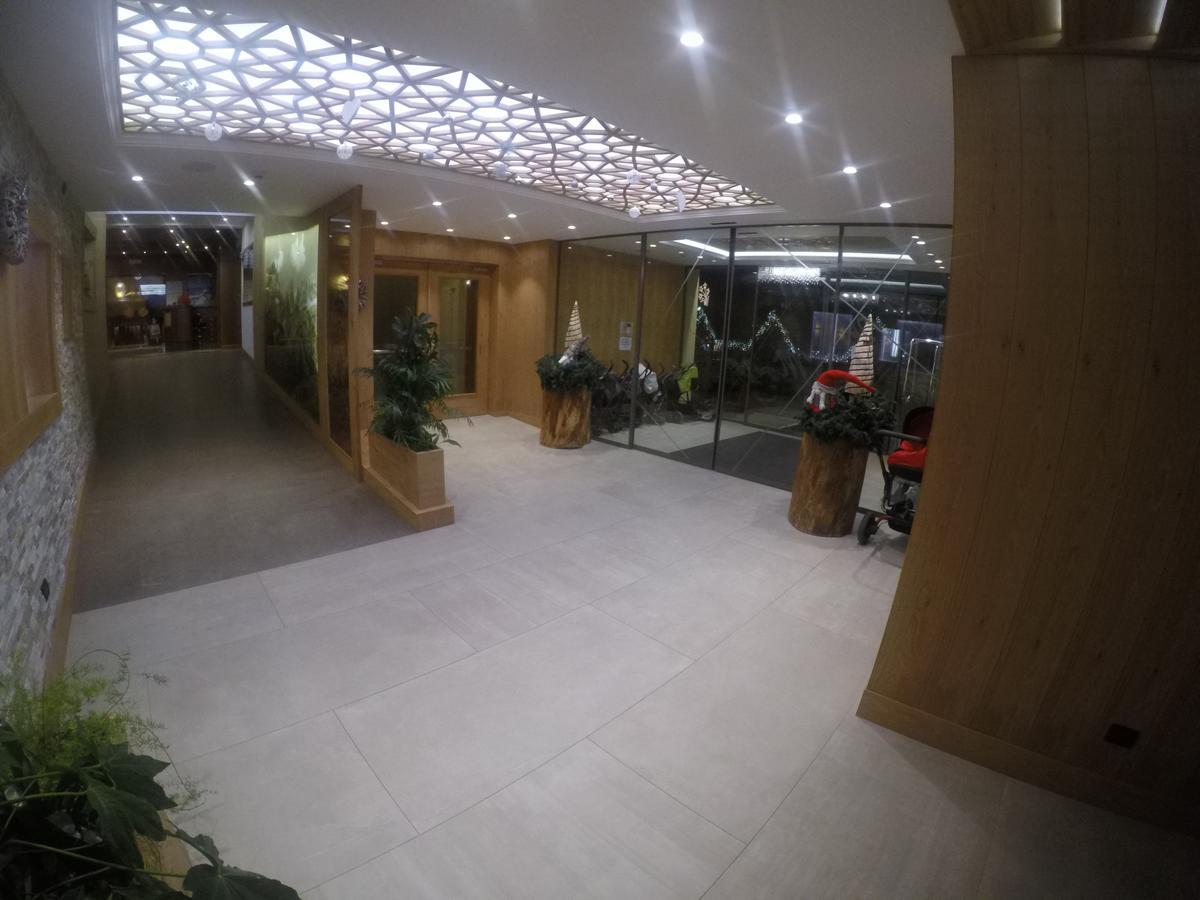 Hotel Majorka Andalo Buitenkant foto