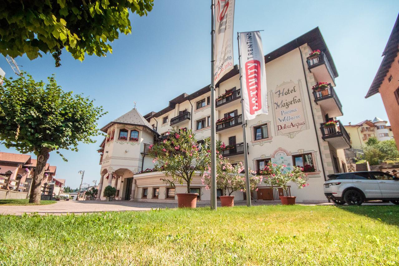 Hotel Majorka Andalo Buitenkant foto