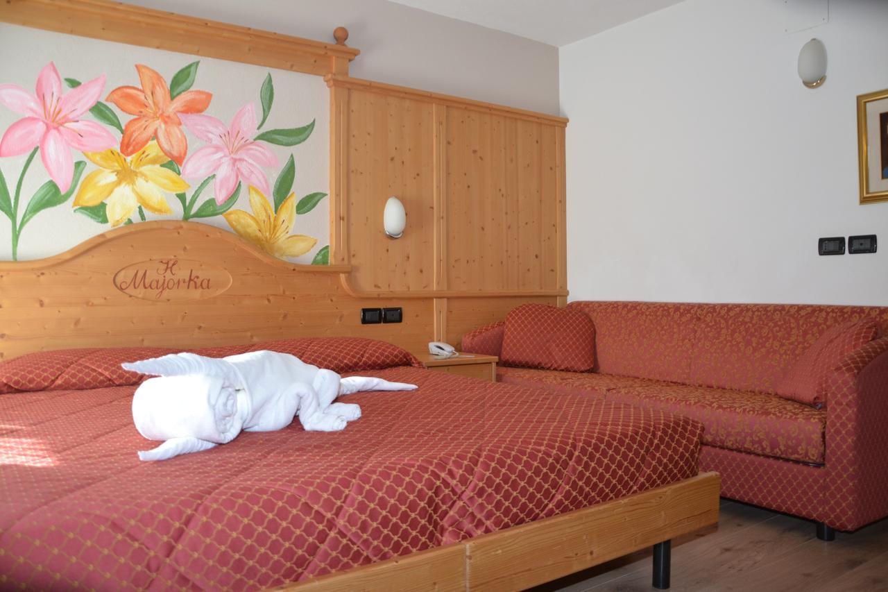 Hotel Majorka Andalo Buitenkant foto