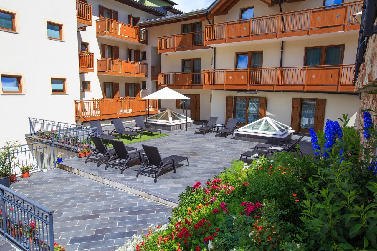 Hotel Majorka Andalo Buitenkant foto