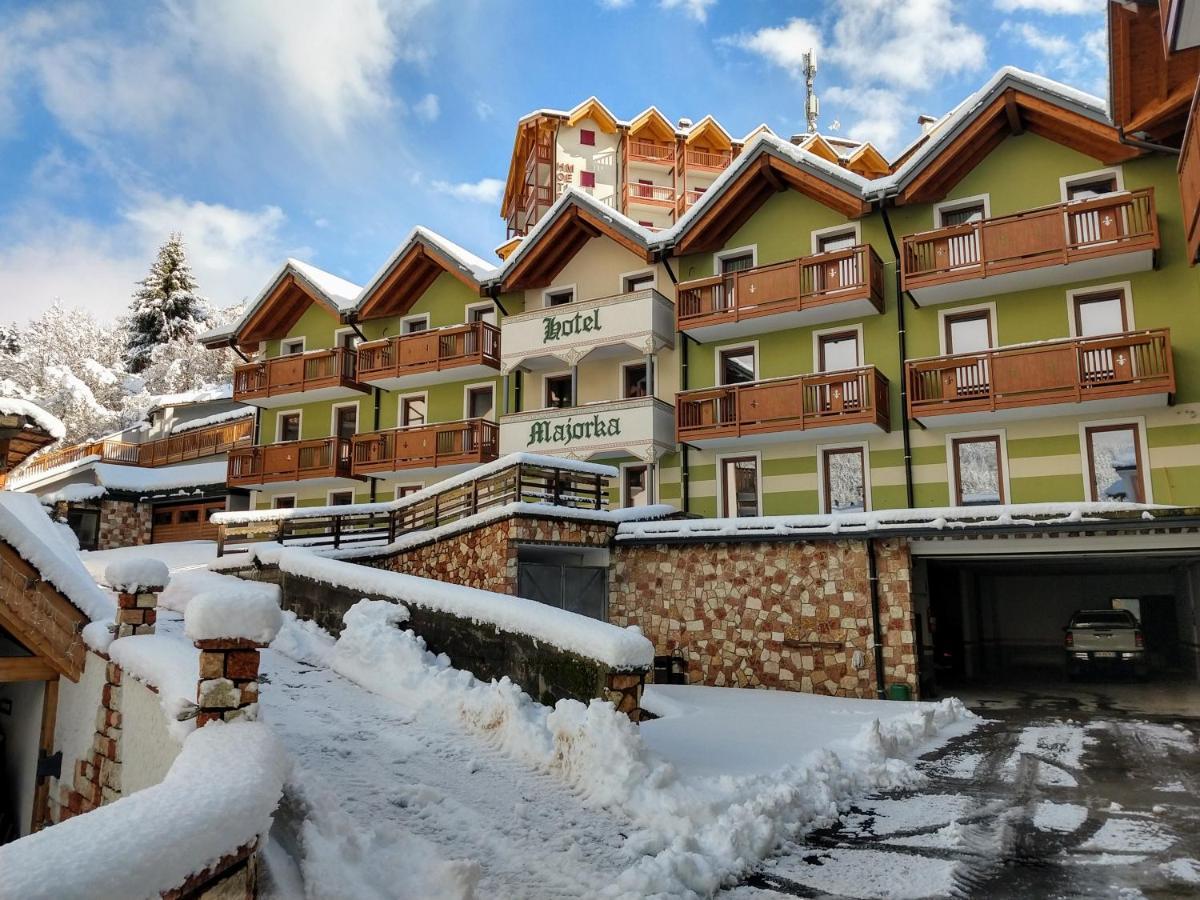 Hotel Majorka Andalo Buitenkant foto